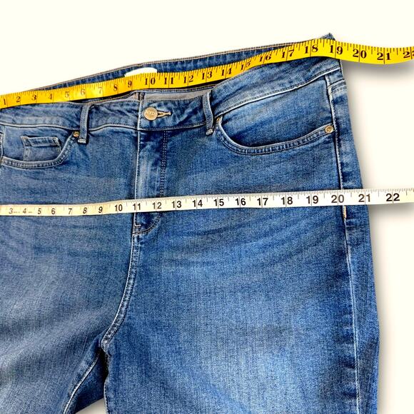 NYDJ Marilyn Straight Crop Cuffed Blue Washed Jeans Lift Tuck Stretchy Size 18 - Picture 8 of 11